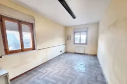 #22847 Porzione di capannone con piazzale privato