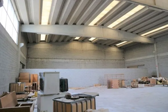 #10896 Porzione di capannone industriale