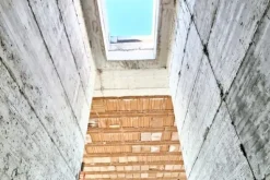 #23083 Porzione di edificio a torre in corso di costruzione