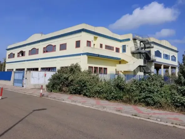 #4724 Porzione di edificio produttivo commerciale (part 1080)