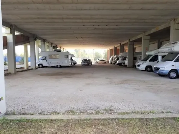 #4724 Porzione di edificio produttivo commerciale (part 1080)