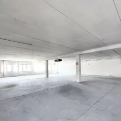#23329 Porzione di fabbricato industriale al piano primo con rampa carrabile