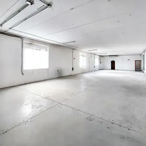 #23329 Porzione di fabbricato industriale al piano primo con rampa carrabile
