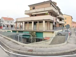 #14740 Porzione di immobile commerciale ad uso ristorante