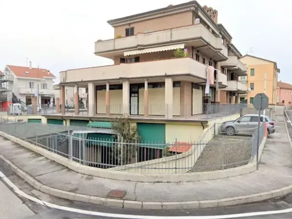 #14740 Porzione di immobile commerciale ad uso ristorante