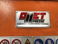 13#5617 Pressa a due montanti Omet