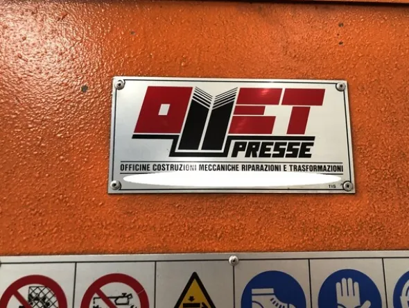 13#5617 Pressa a due montanti Omet