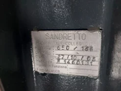 8#7556 Pressa a iniezione Sandretto
