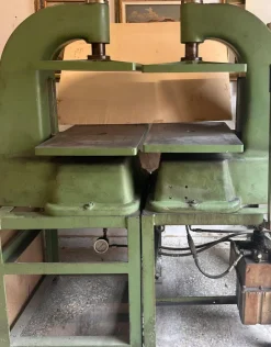 Pressa idraulica manuale
