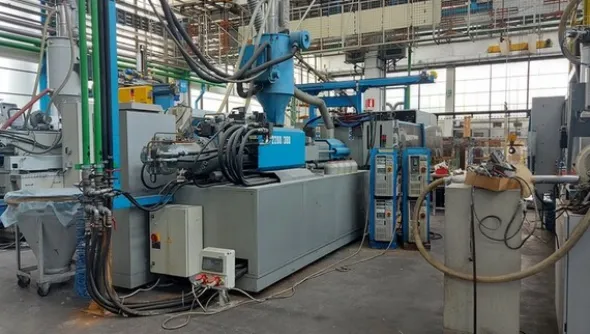 7#7165 Pressa iniezione BMB KW 380/2200
