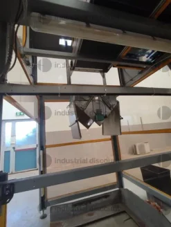 1#10039 Pressa iniezione Sacmi, stampo sacmi e robot di scarico Sytrama