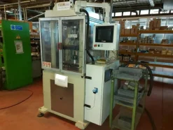 1#5882 Pressa oleodinamica F.lli Milano