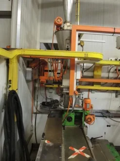 81#2536 Pressa per la produzione di pasta Macri