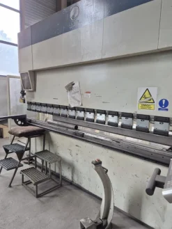Pressa piegatrice idraulica CNC JORDI PHE-30180