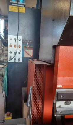 PRESSA PIEGATRICE SYNCRO HFB 100-30