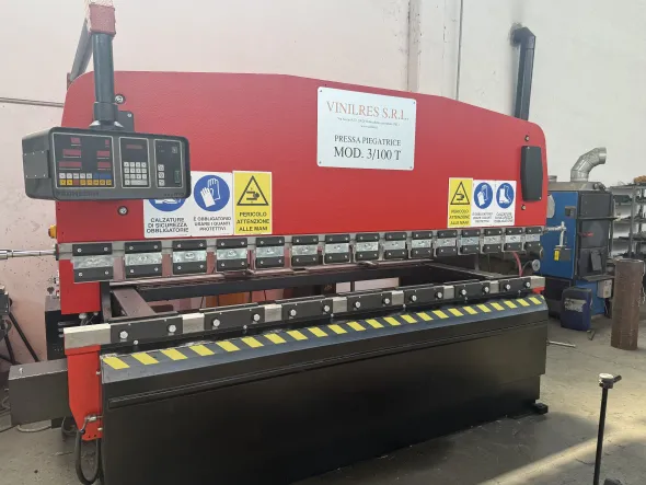 PRESSA PIEGATRICE 100 TON 3000mm