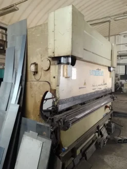 Pressa Piegatrice VIMERCATI 3000X100TON USATA