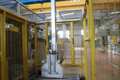 29#5528 Pressa Sandretto Mega HC e robot Jrobi