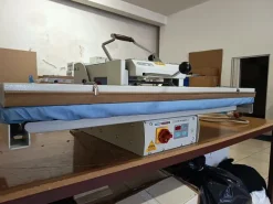 Pressa stiratura industriale