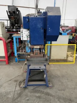 8#8297 Pressa 20 Ton