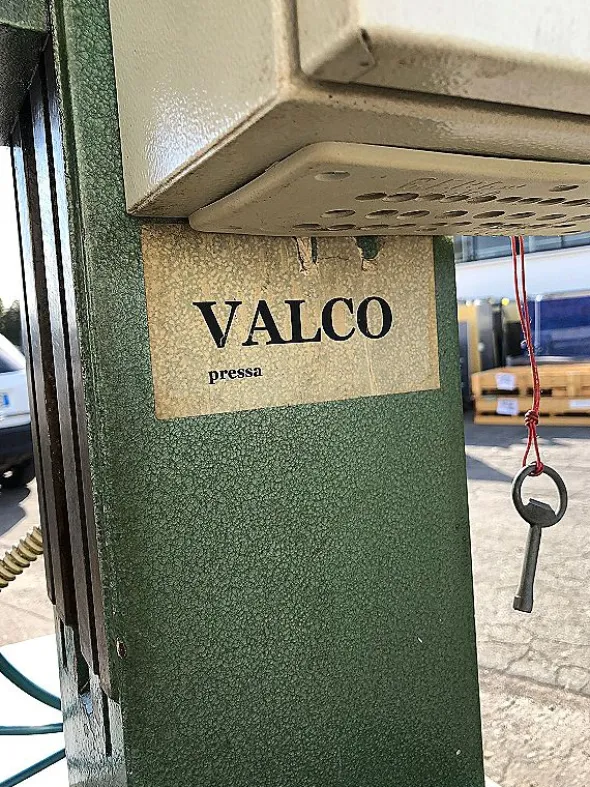 Pressa usata da banco Valco