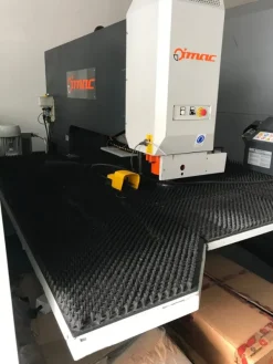 PUNZONATRICE A CNC IMAC