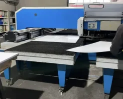PUNZONATRICE CNC FINN POWER