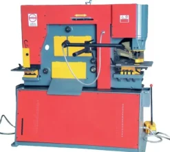 Punzonatrice universale Minerva, da 45 a 90 t
