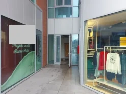 #12194 Quattro uffici al grezzo in complesso commerciale (sub 24,25,26,27)