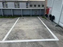 #19604 Quattro uffici con posti auto