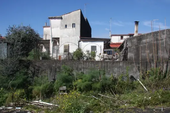 #15750 Quota di terreno edificabile di 170 mq