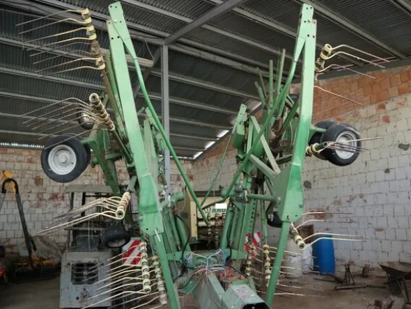1#6072 Ranghinatore Krone e attrezzature agricole