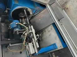 RASTREMATRICE AUTOMATICA CON CARICATORE A TRAMOGGIA