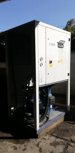 Refrigeratore di liquido per laser o altre applicazioni