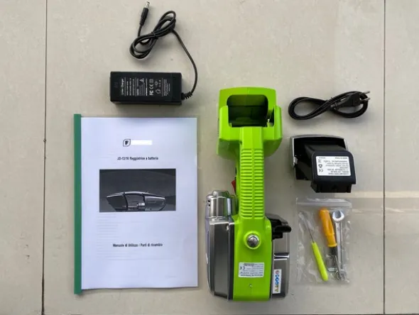 19#4978 Reggiatrice manuale a batteria