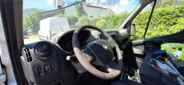 2#9332 Renault Master