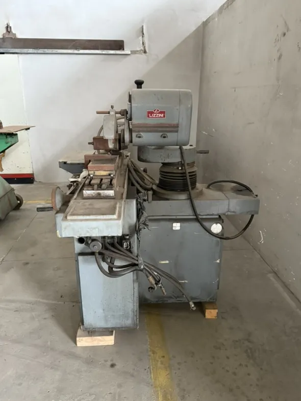 Rettificatrice tangenziale manuale LIZZINI