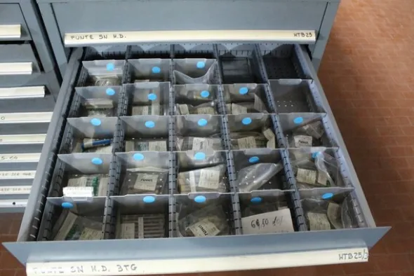 13#69640 Ricambi e utensili officina meccanica