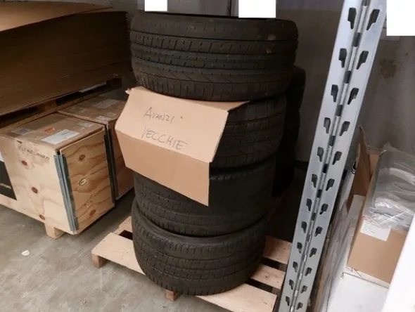 5#7249 Ricambi Mercedes e Iveco