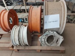 245#8002 Ricambi per trattori Fiat