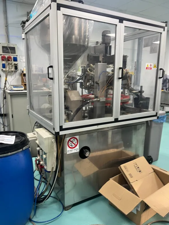 RIEMPITRICE - INTUBETTATRICE AUTOMATICA TUBI PLASTICA