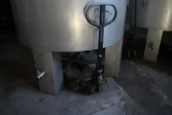 2#5816 Riempitrice Omni e serbatoi in acciaio