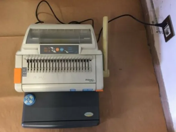 Rilegatrice Combinata a Dorso Plastico -Prima sintesi Opera 37