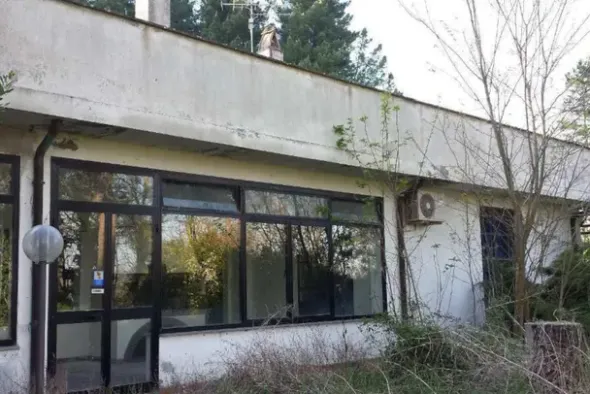 #24632 Ristorante con terreno agricolo in parte edificabile