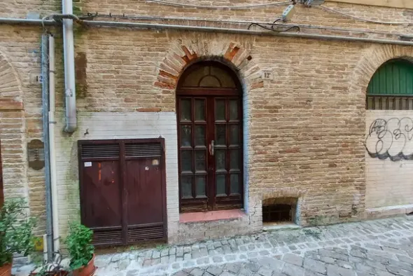 #19097 Ristorante in centro