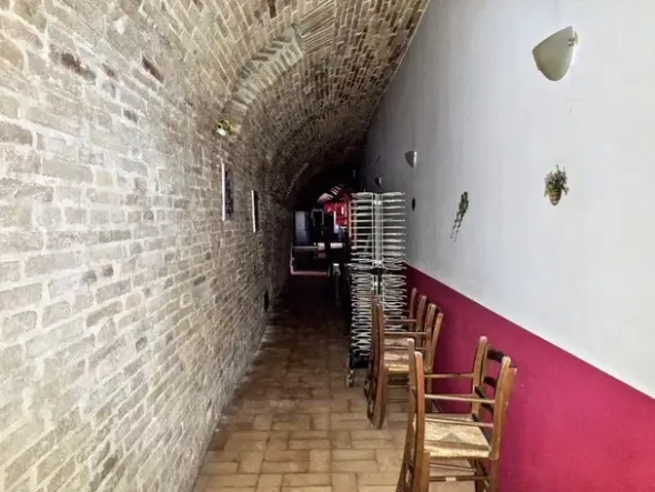 #2515027 Ristorante in palazzo storico e servizi