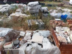 1#9303 Rivestimenti e materiale per pavimentazione