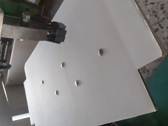 Rivettatrice