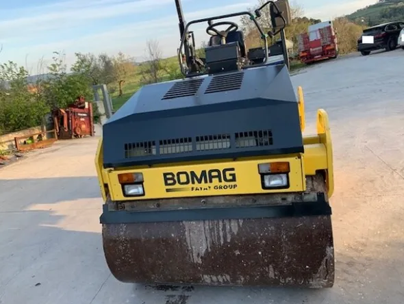 4#6189 Rullo Bomag