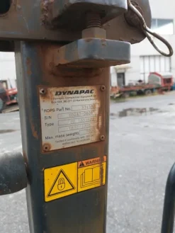 13#5701 Rullo compattatore Dynapac CC102